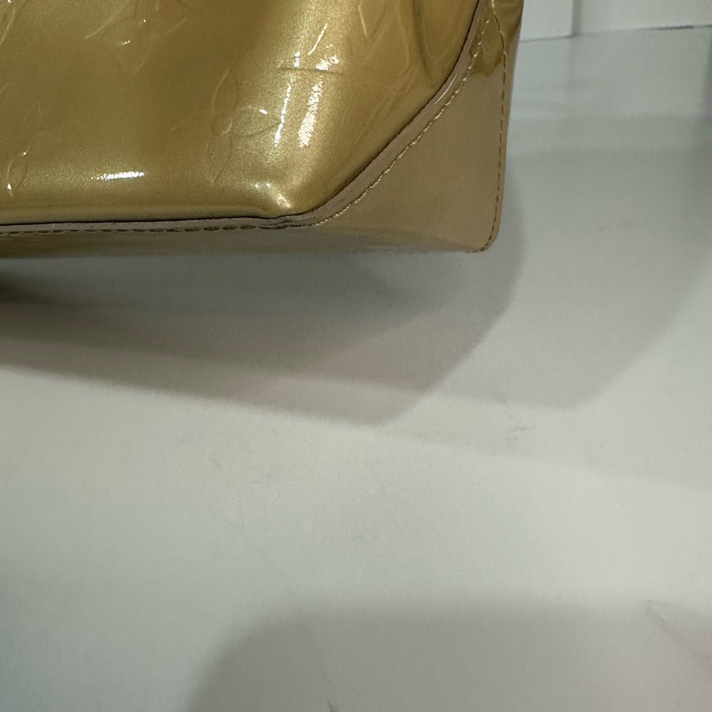 Authentic Louis Vuitton Vernis Reade PM Tote Bag - Picture 11 of 15